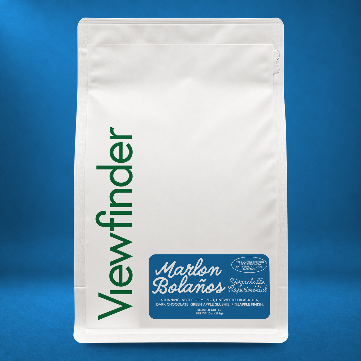 Viewfinder Marlon Bolaños coffee in a white bag on a blue studio background